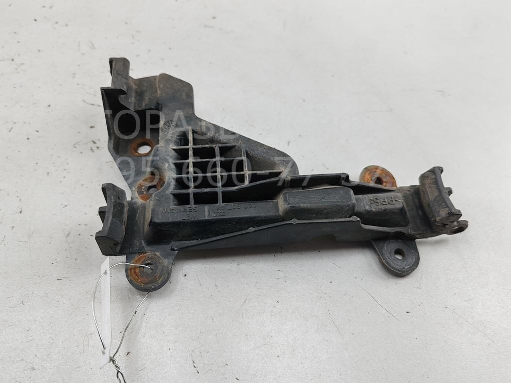 Кронштейн заднего бампера