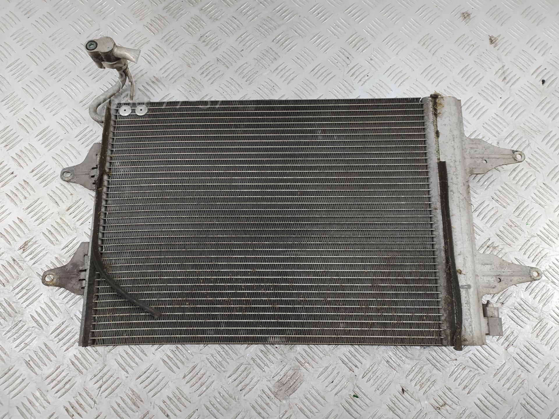 Радиатор кондиционера / конденсер