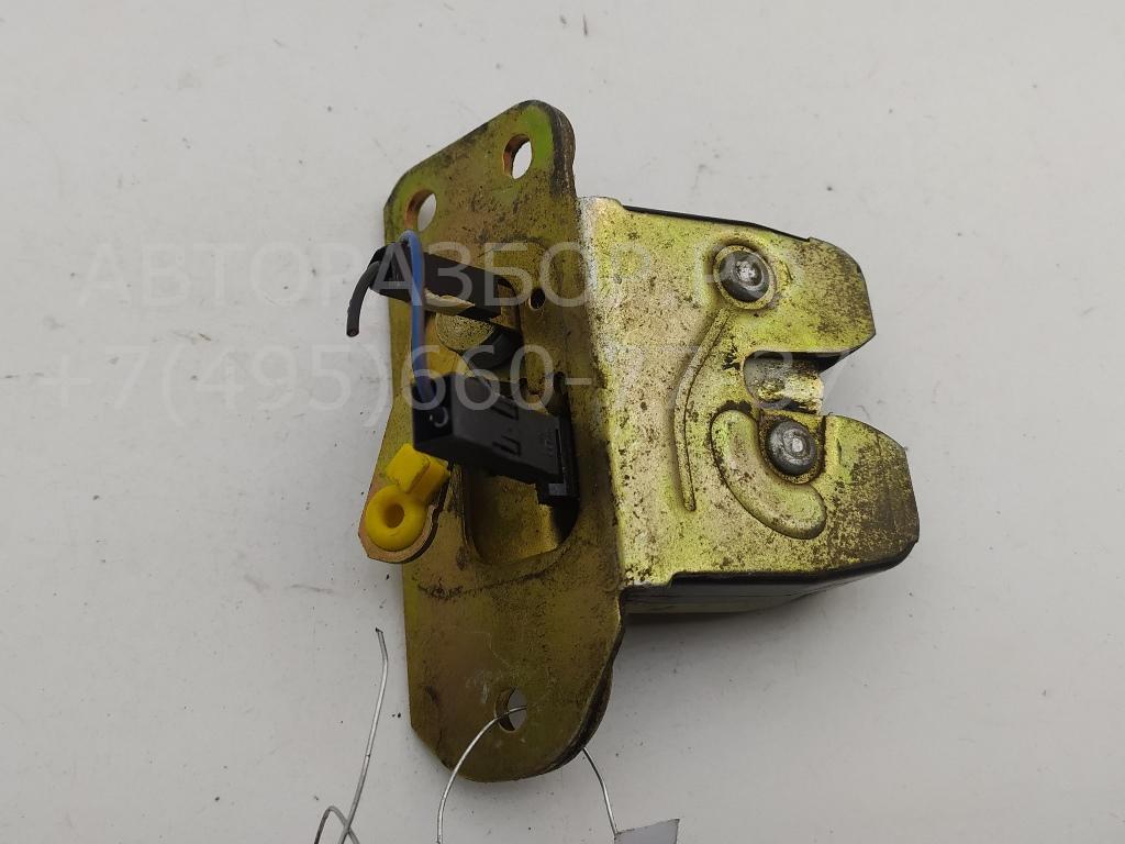 Замок багажника