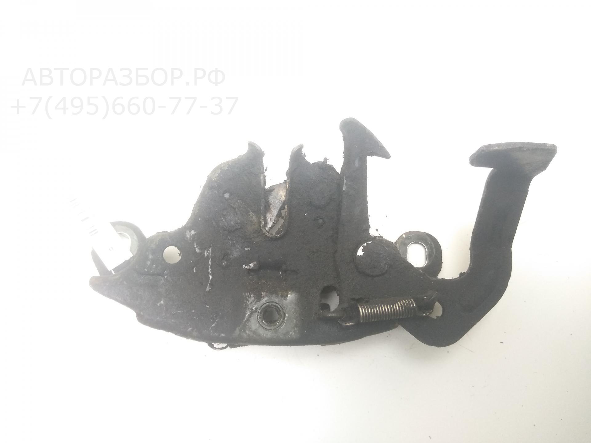 Замок капота