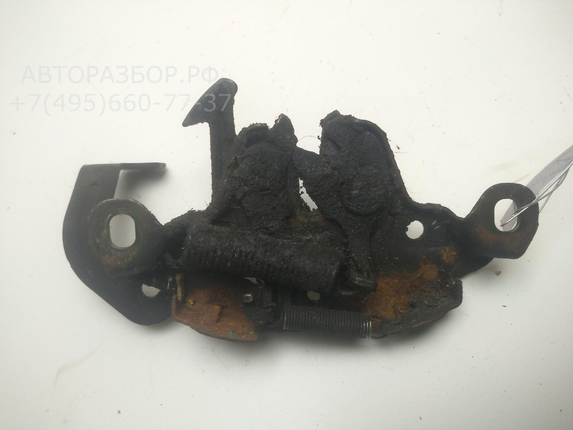 Замок капота