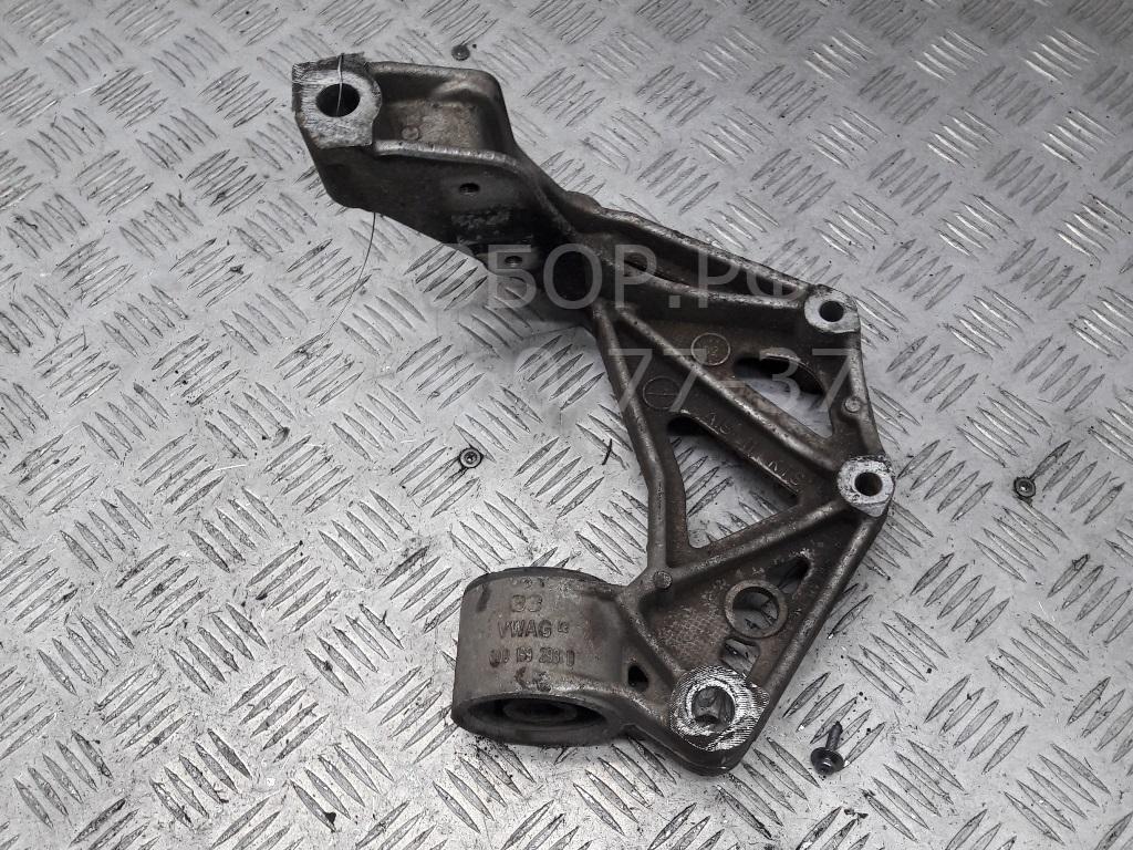 Рычаг передний левый