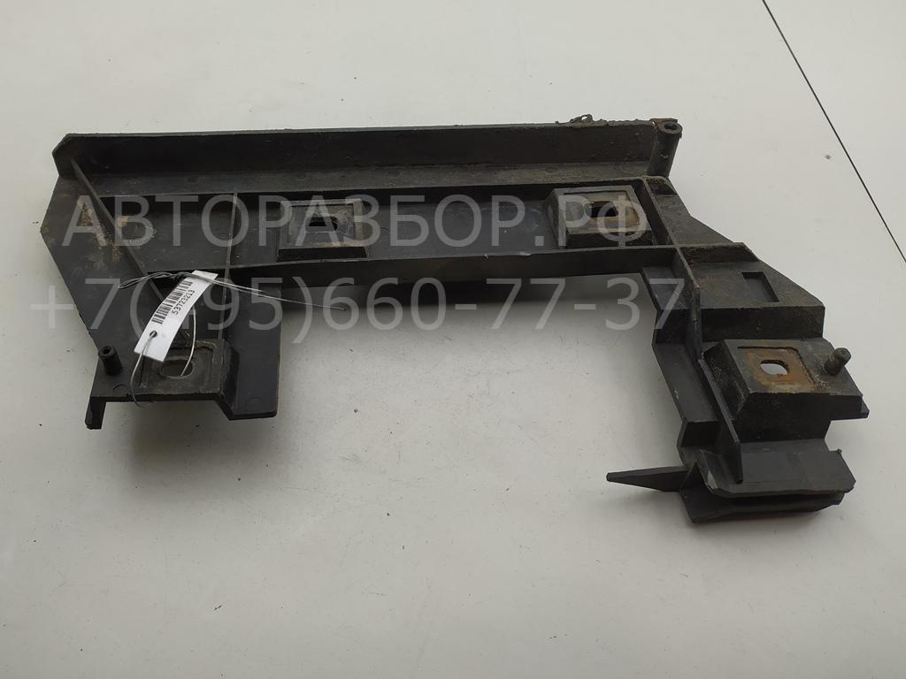 Кронштейн заднего бампера