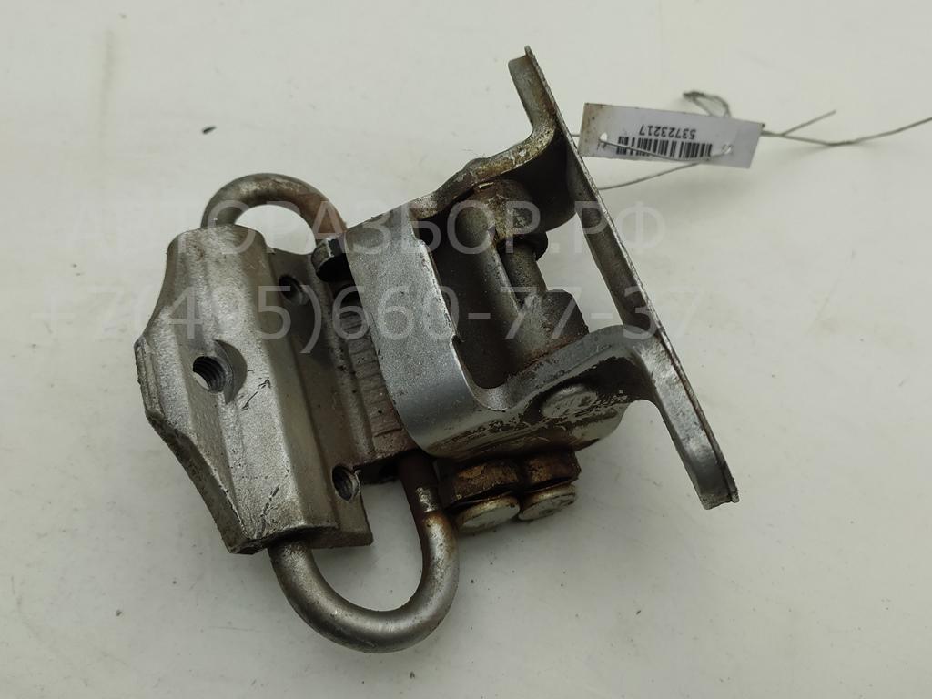 Петля двери