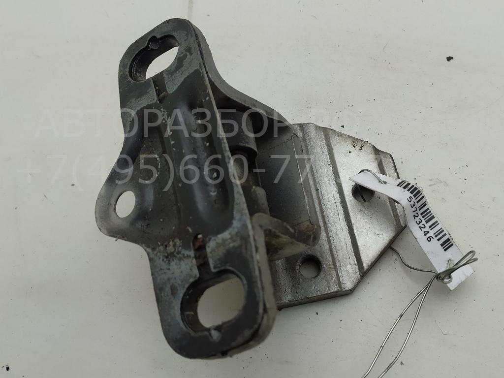 Петля двери