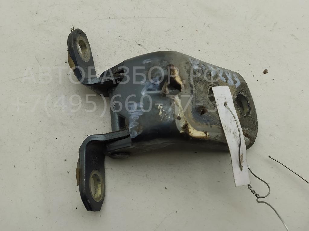 Петля двери