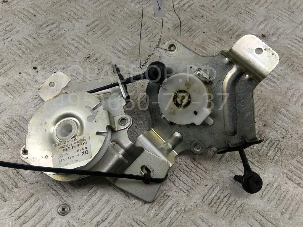 Замок багажника