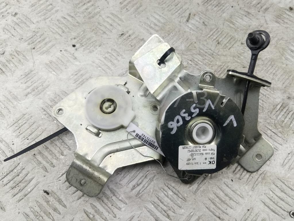 Замок багажника