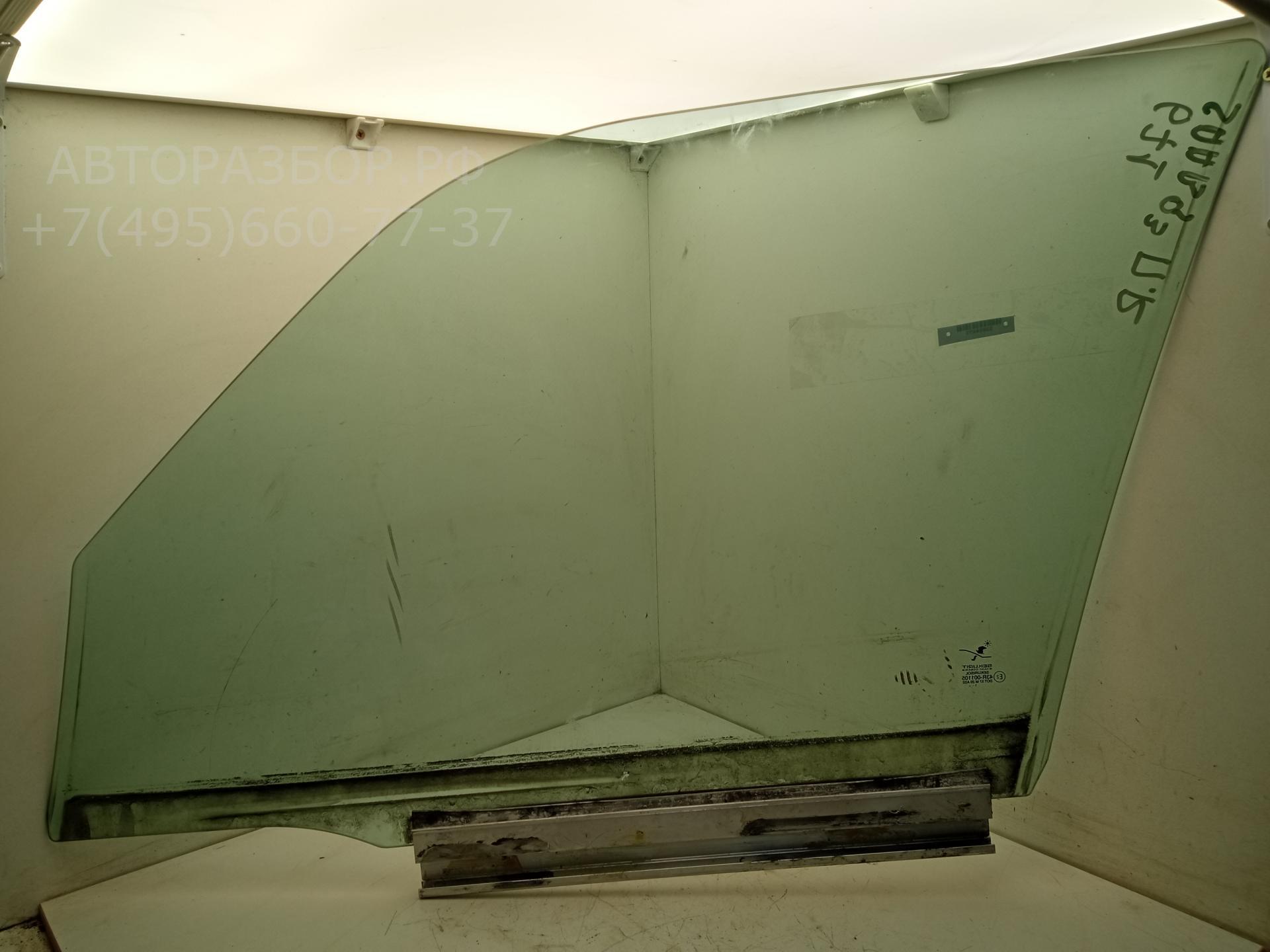 Стекло двери передней правой