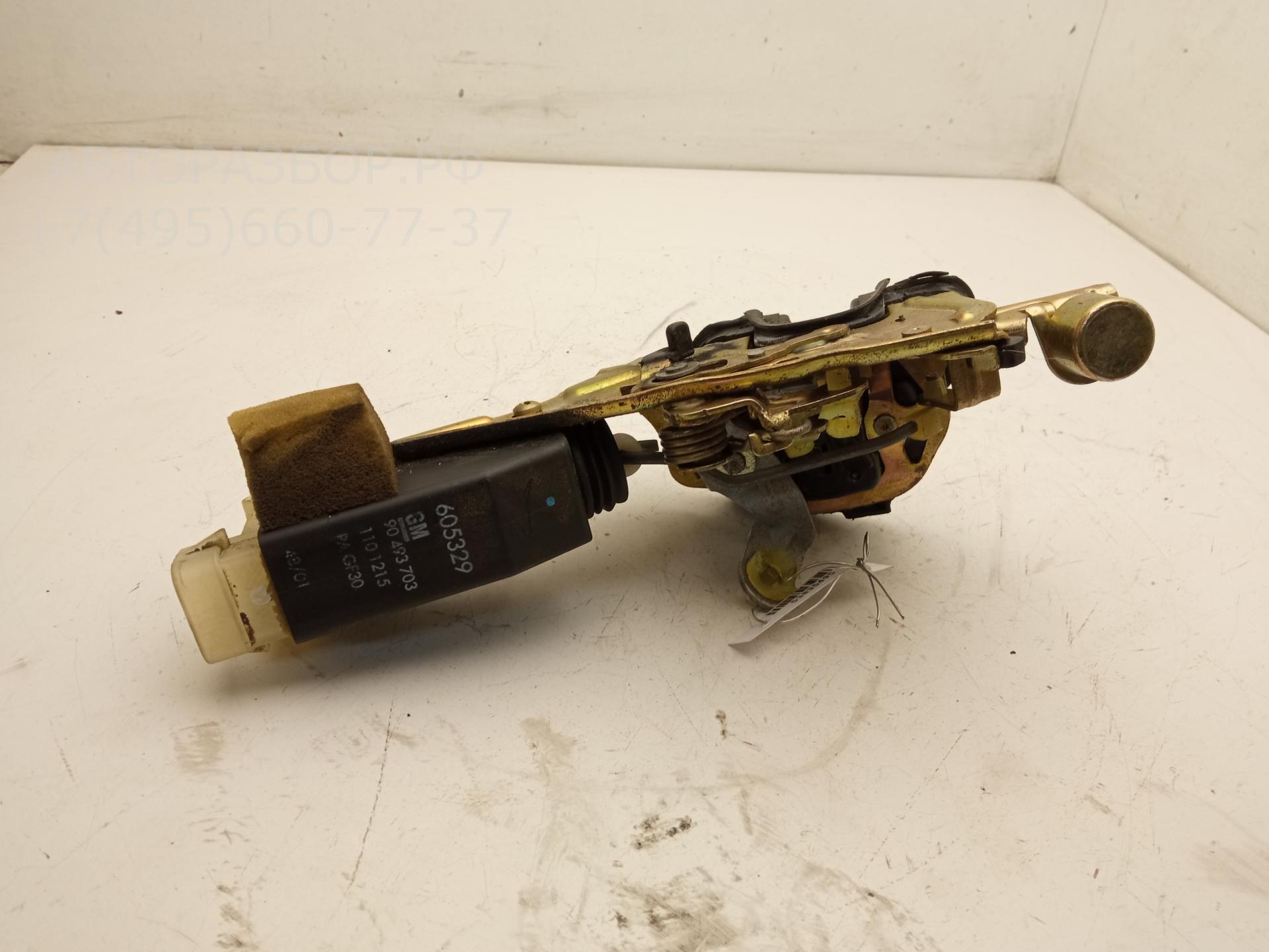 Замок двери задней левой