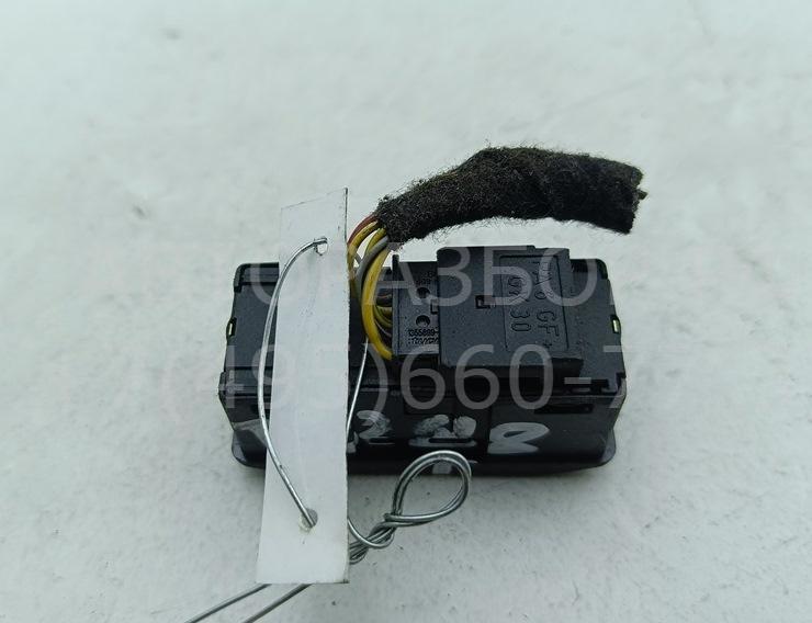 Кнопка люка