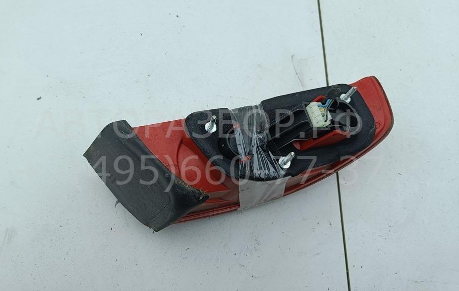 Фонарь задний правый