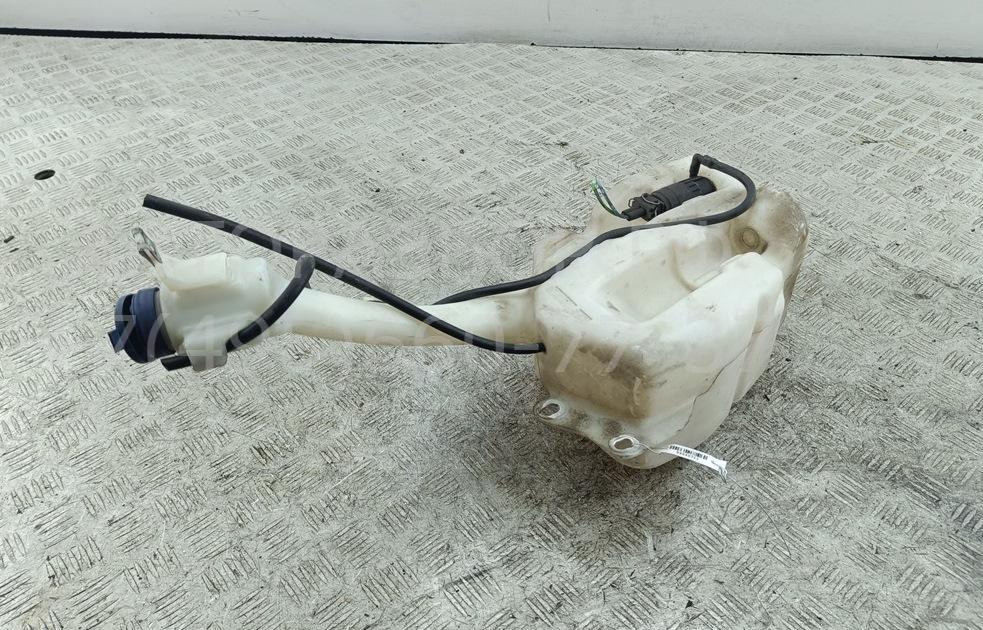 Бачок омывателя лобового стекла