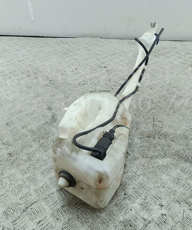 Бачок омывателя лобового стекла