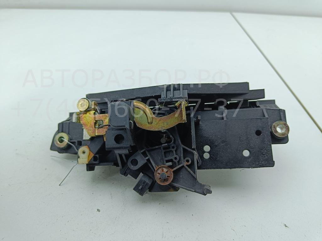 Вставка замка двери