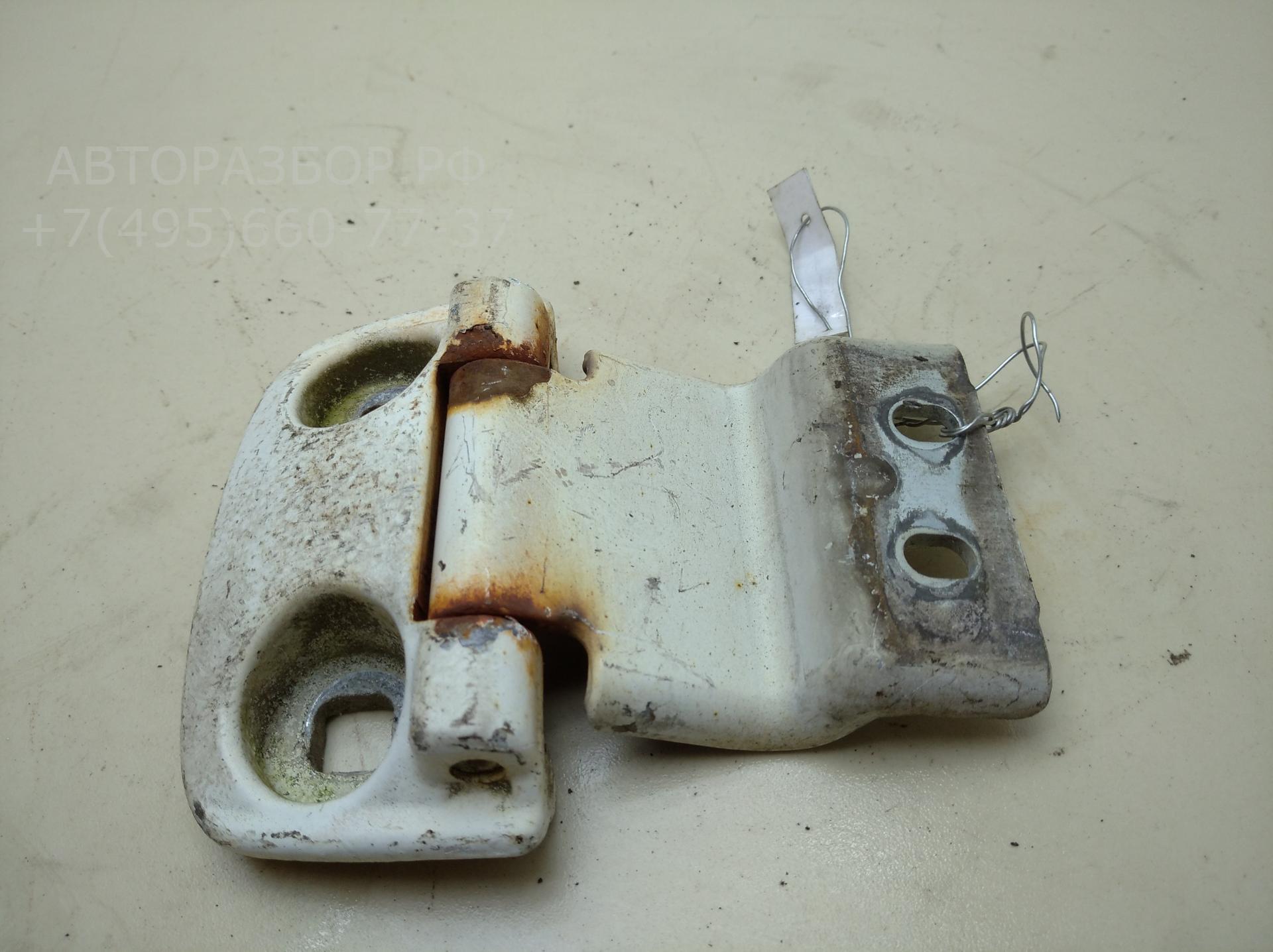 Петля двери