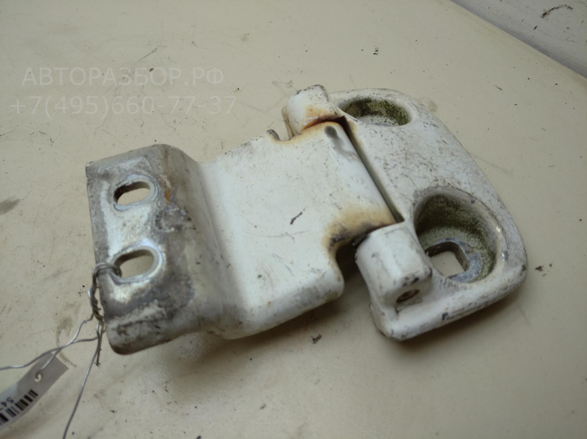 Петля двери