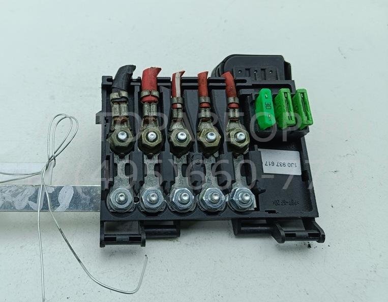 Клемма аккумулятора +