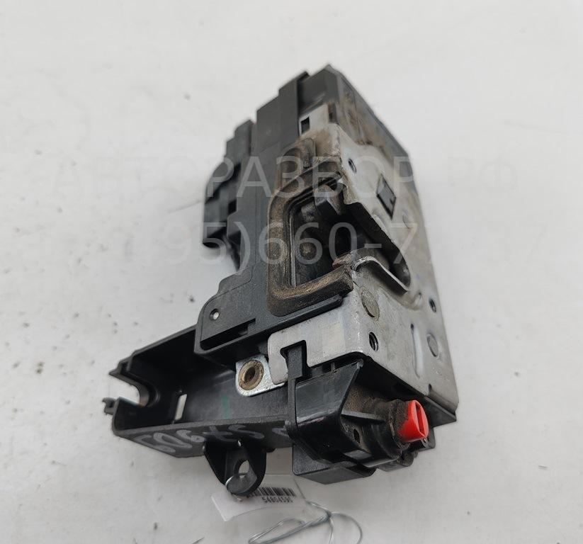 Замок двери задней правой