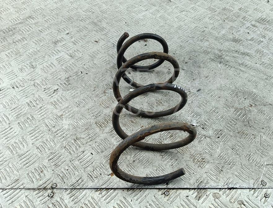 Пружина передняя