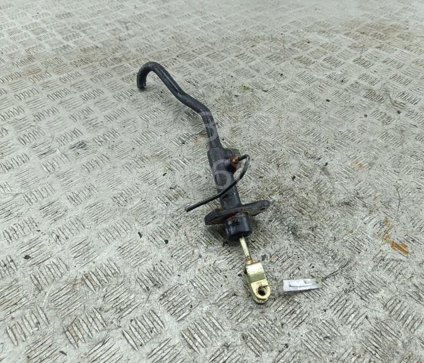 Цилиндр сцепления главный