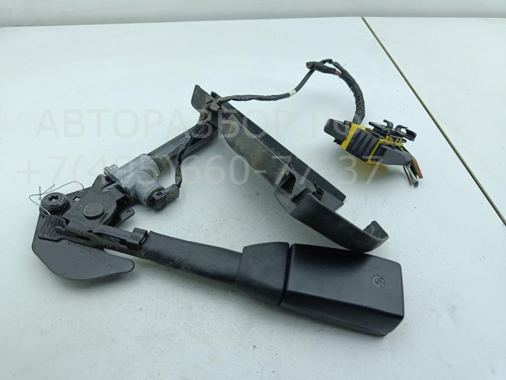 Ответная часть ремня безопасности