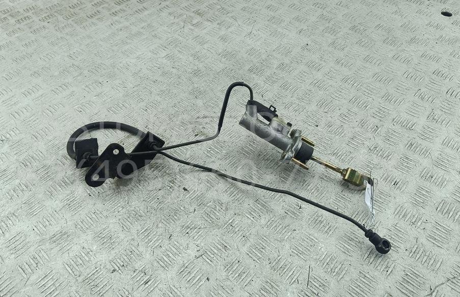 Цилиндр сцепления главный