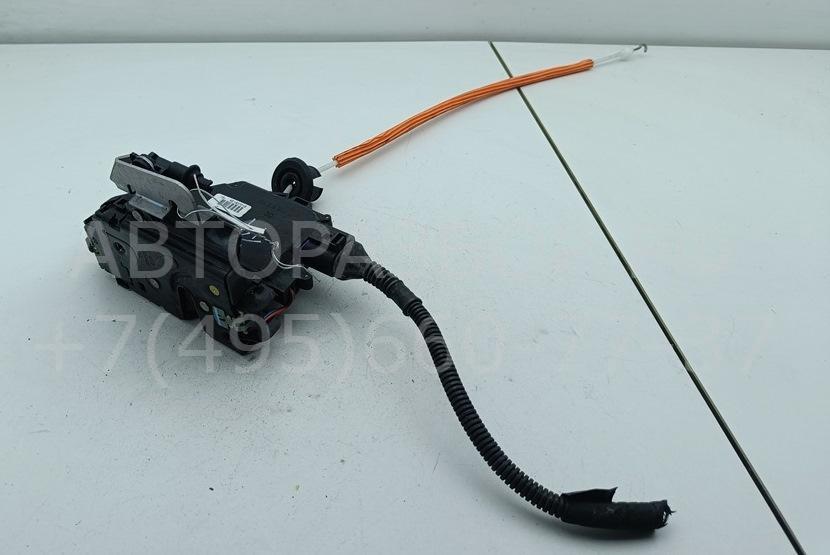 Замок двери передней правой