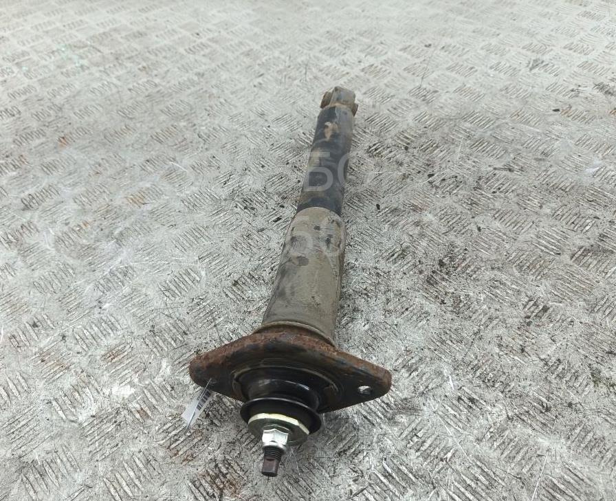 Амортизатор задний правый