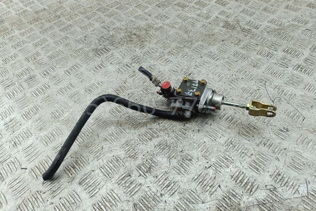 Цилиндр сцепления главный