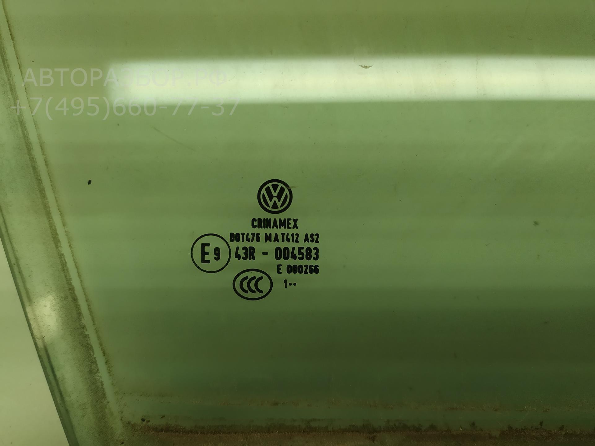 Стекло двери передней правой