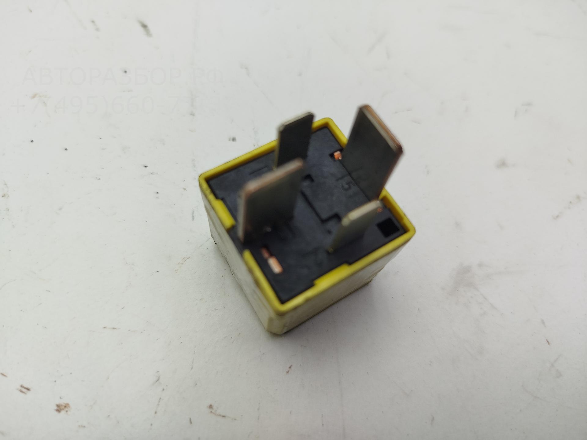 Реле топливного насоса