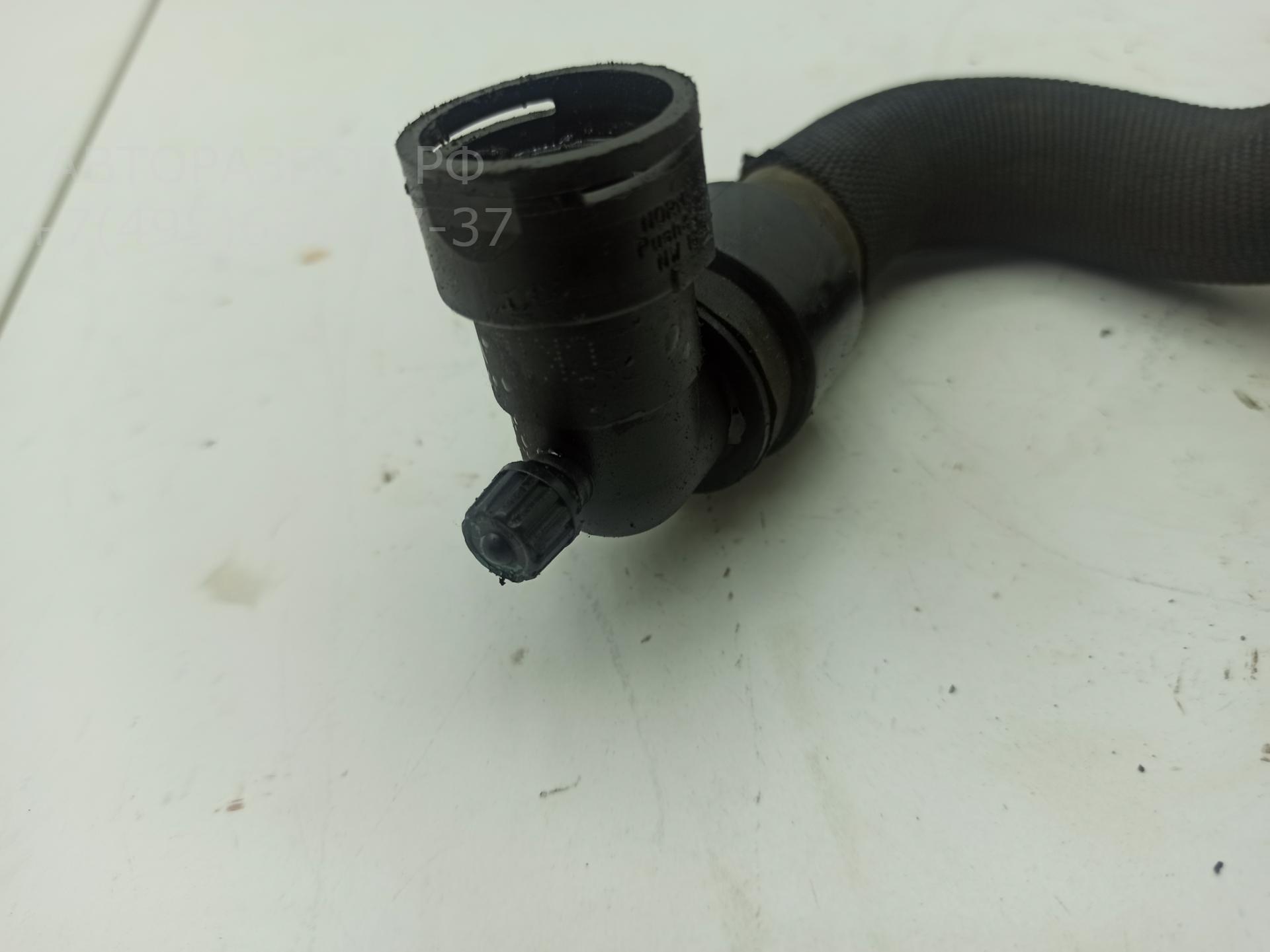 Патрубок отопителя