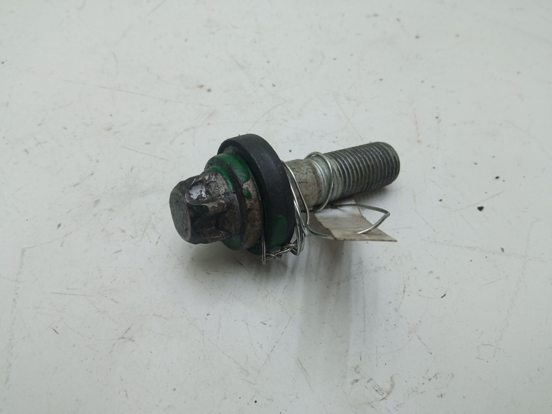 Болт коленвала