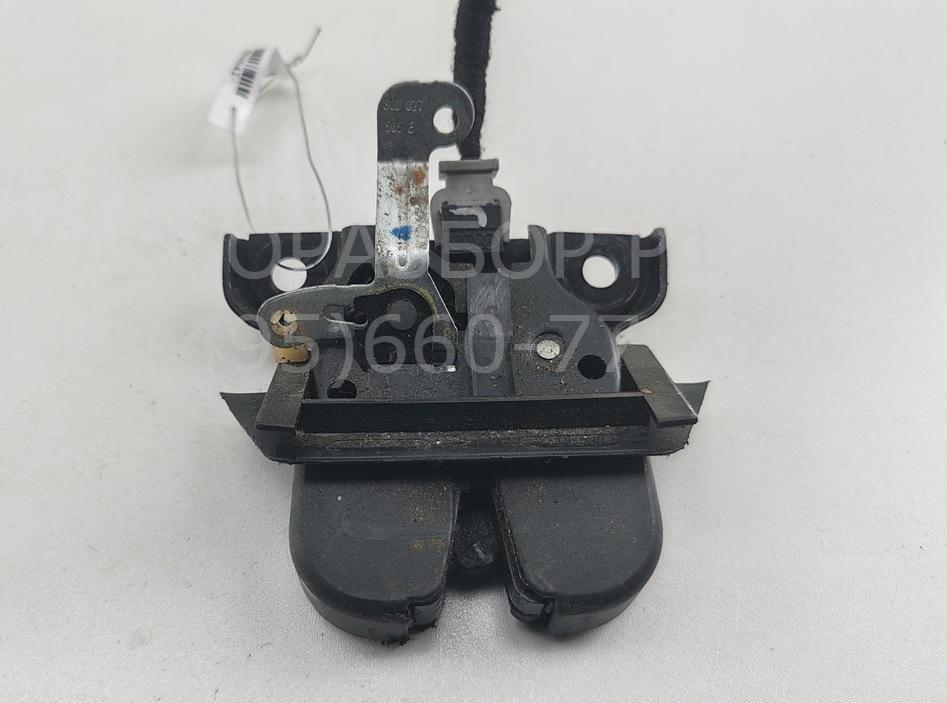 Замок багажника