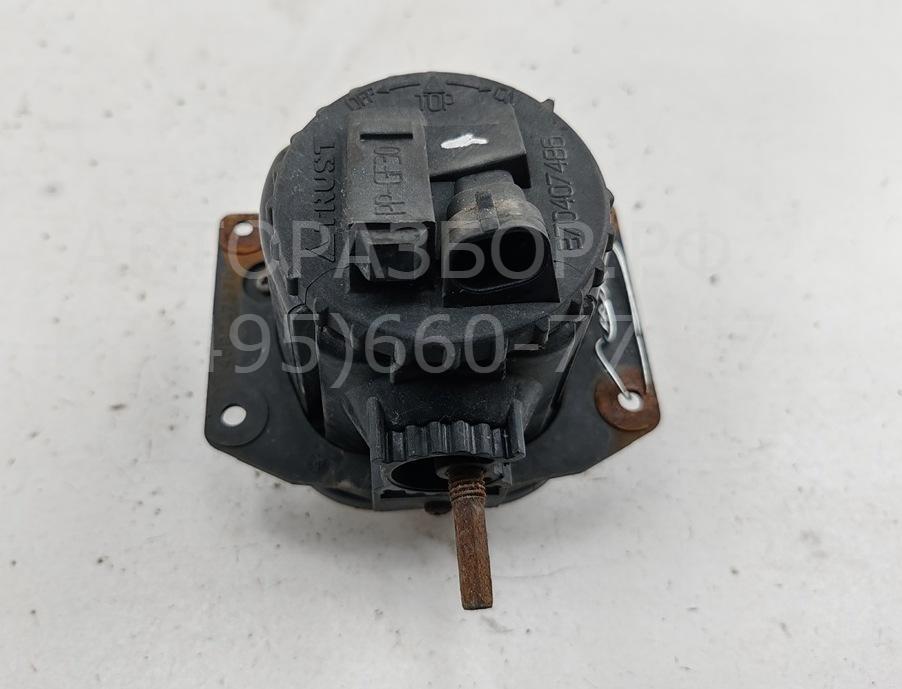 Фара противотуманная левая