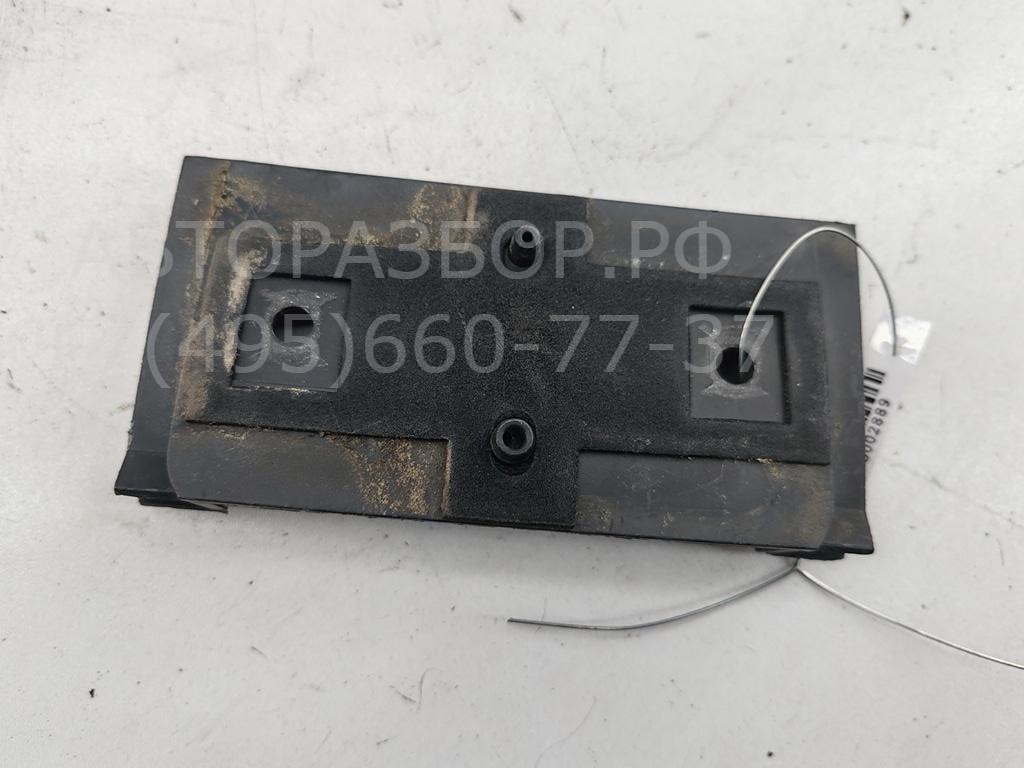 Кронштейн заднего бампера правый