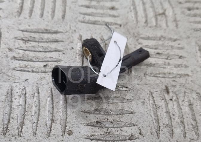 Датчик ABS передний