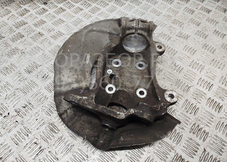 Кулак поворотный передний правый