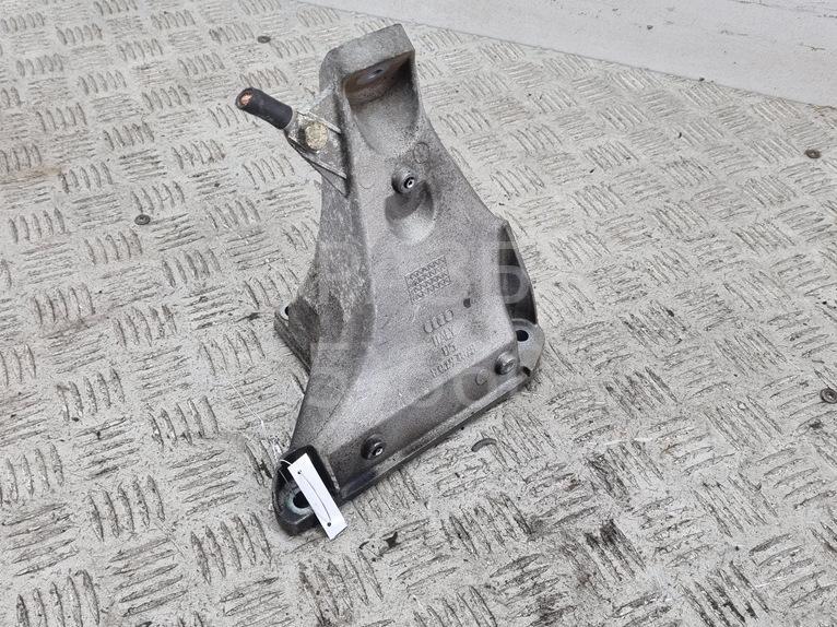 Опора двигателя