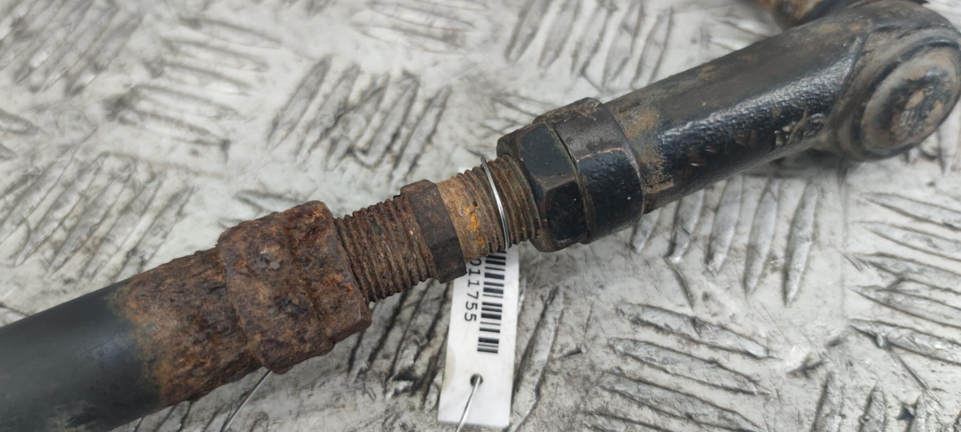 Тяга рулевая правая