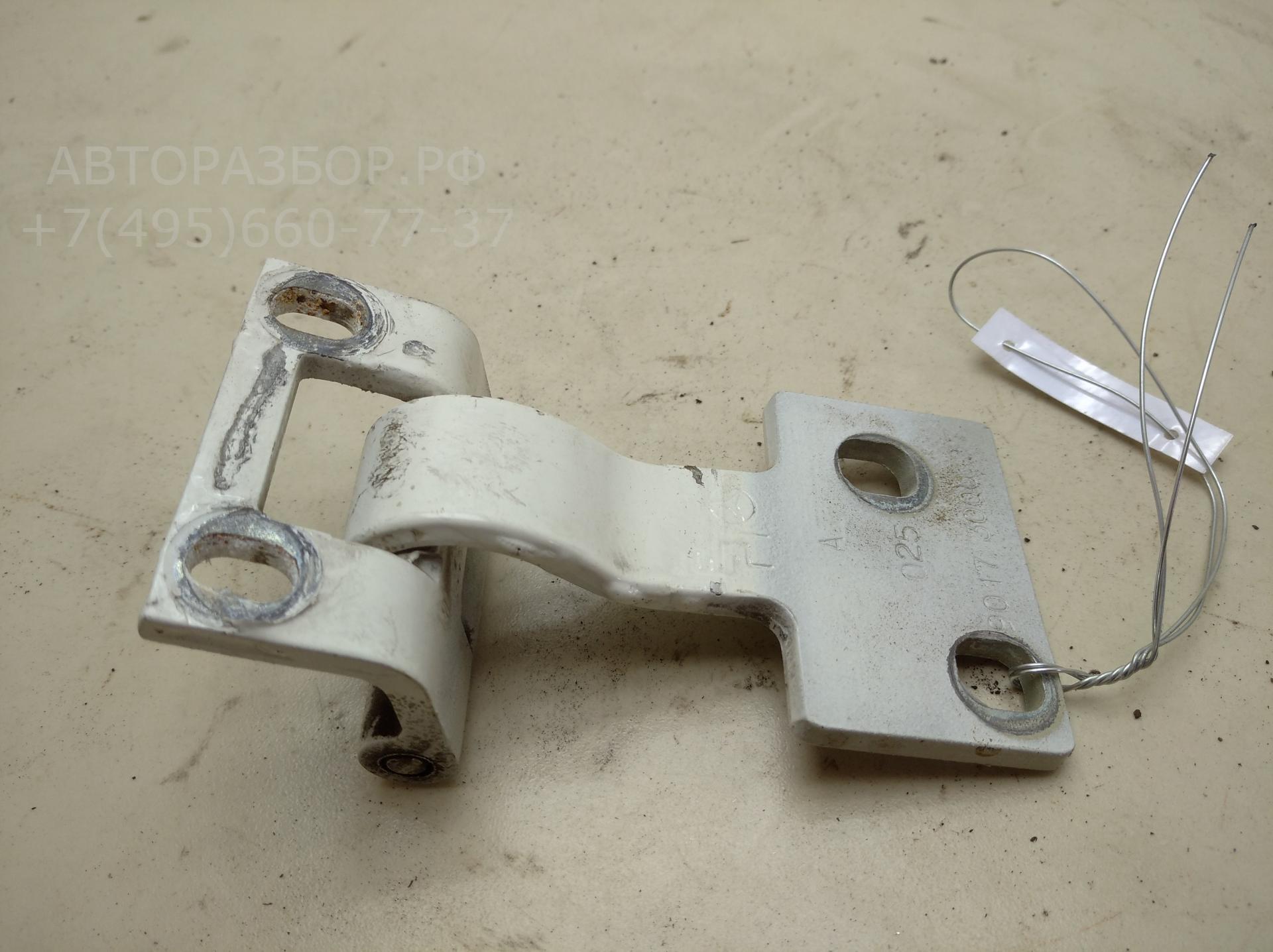 Петля двери