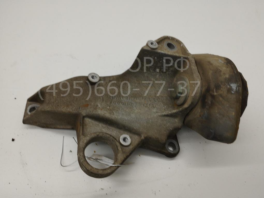 Кронштейн КПП правый
