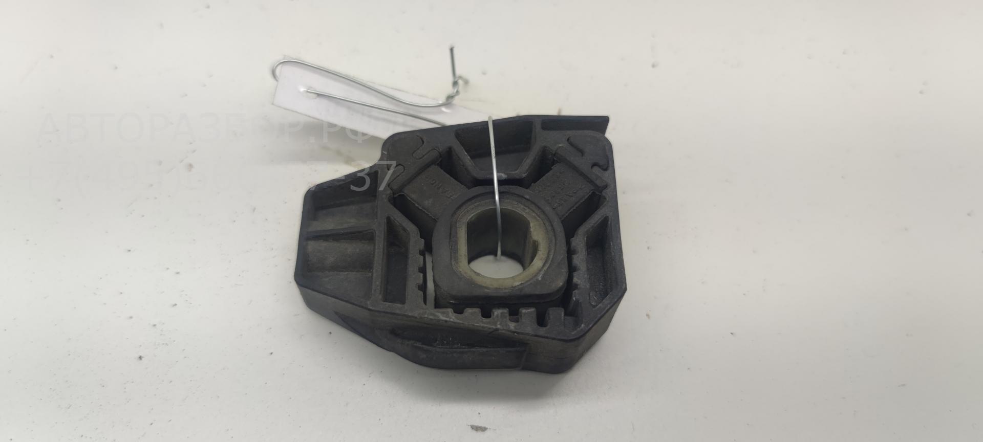 Кронштейн радиатора