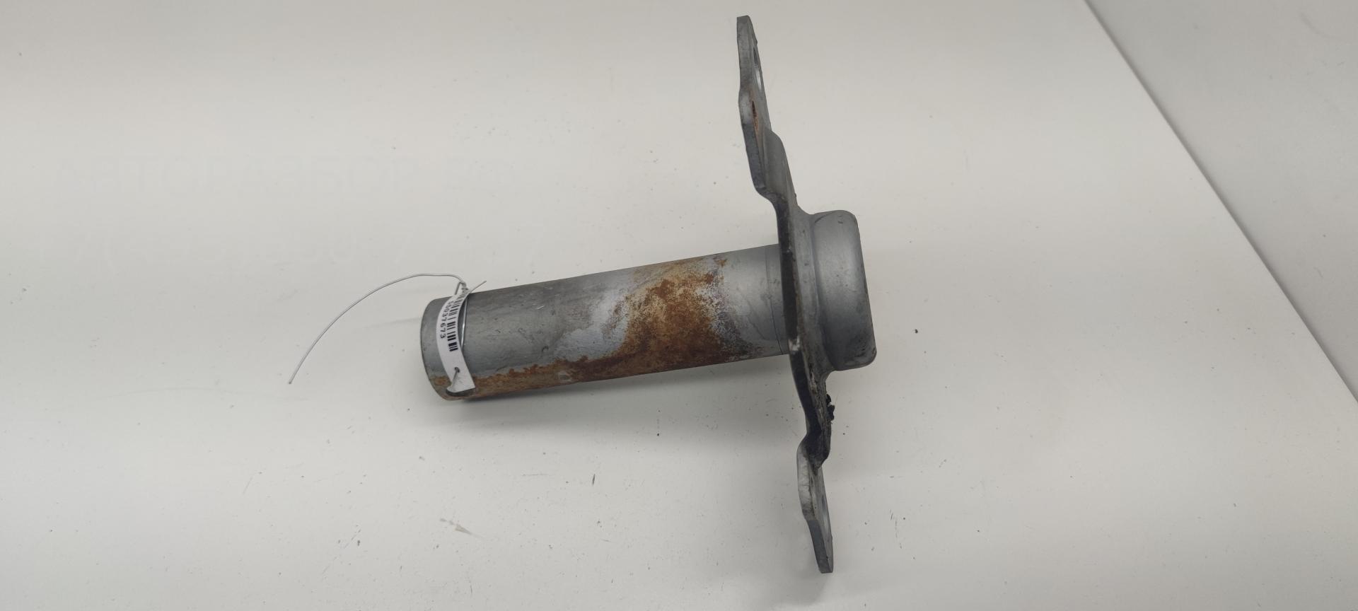 Кронштейн переднего бампера