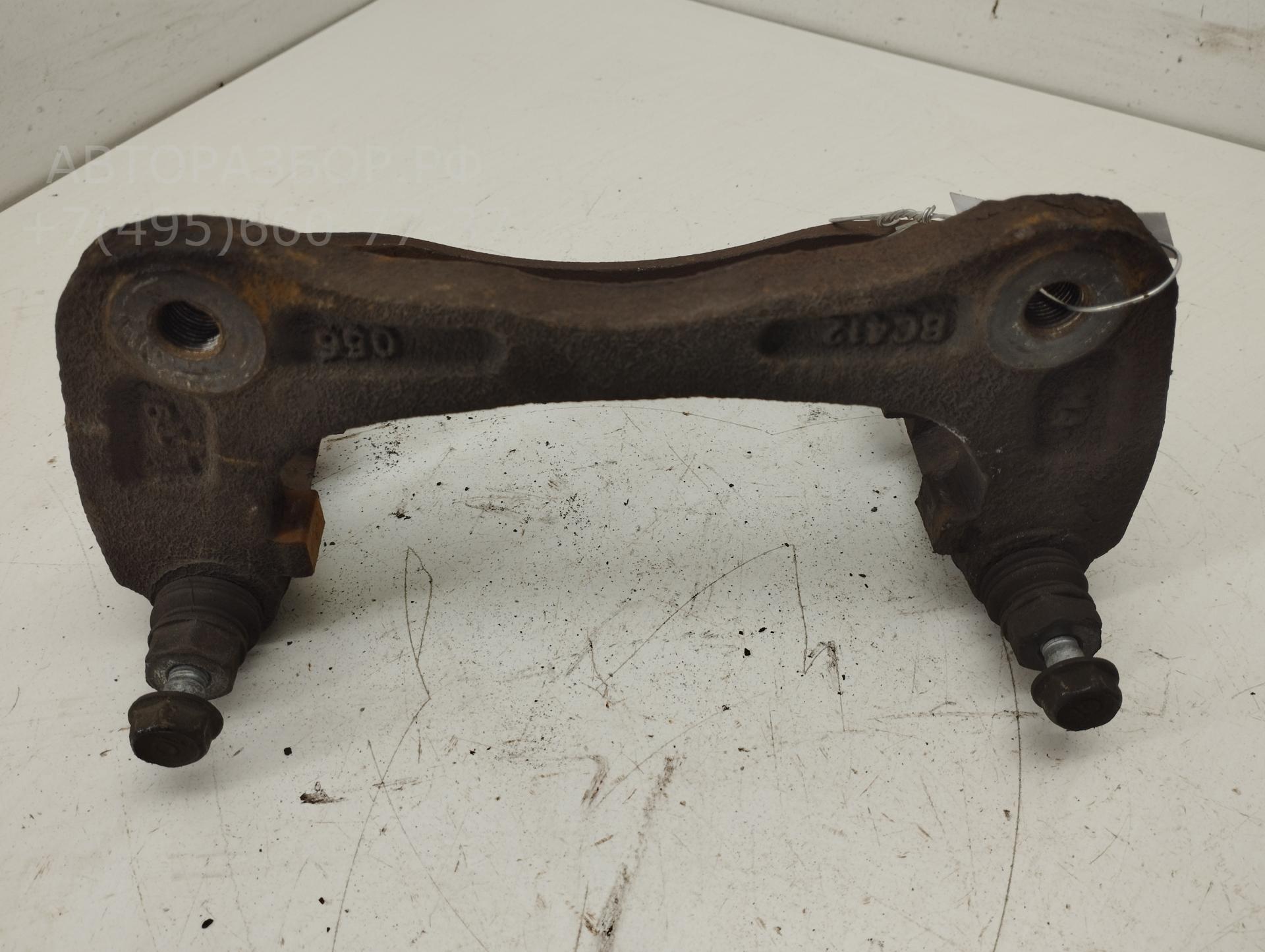 Скоба суппорта переднего