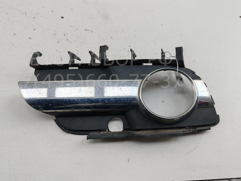 Рамка противотуманной фары правой