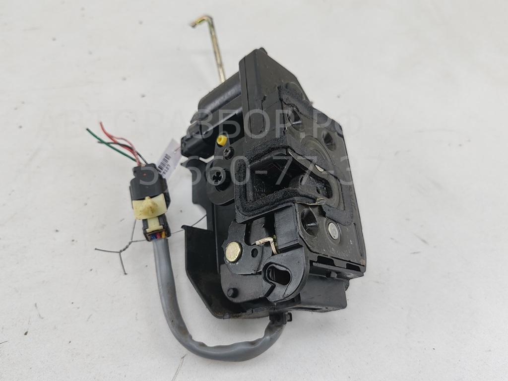 Замок двери передней правой