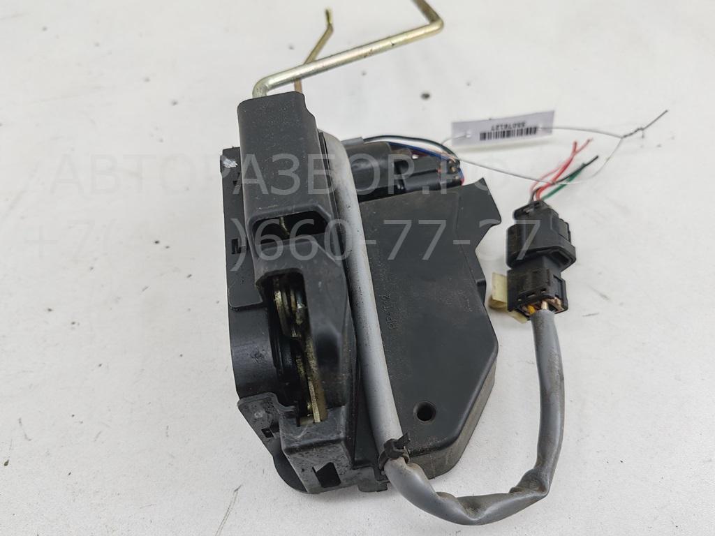 Замок двери передней правой