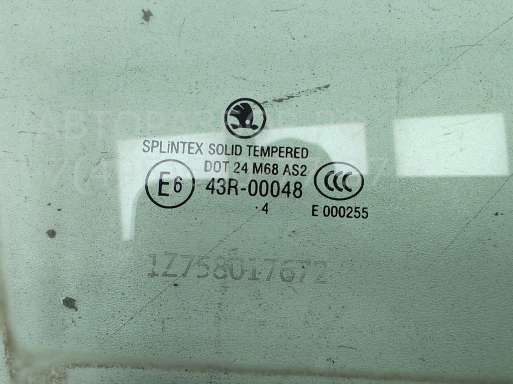 Стекло двери задней правой